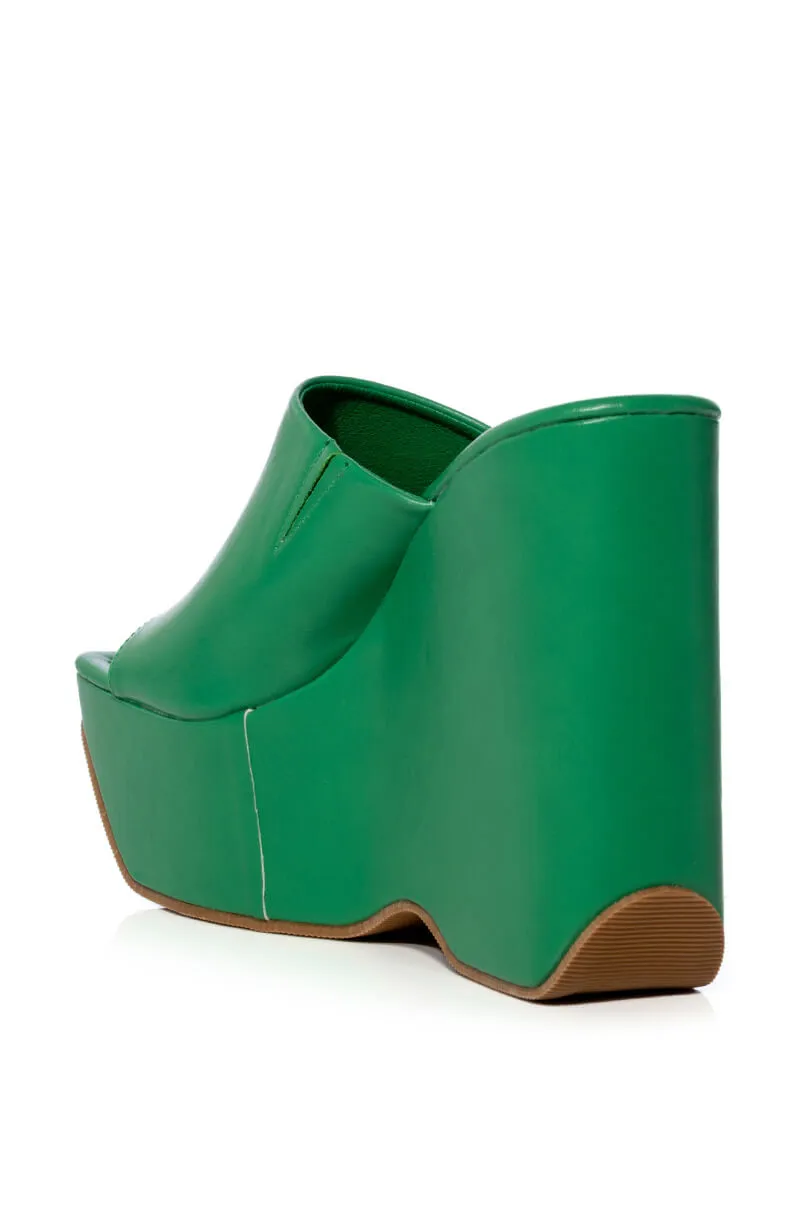 AZALEA WANG DAIANE SLIP ON WEDGE SANDAL IN GREEN