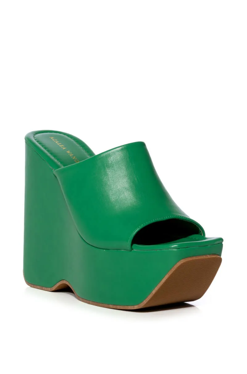 AZALEA WANG DAIANE SLIP ON WEDGE SANDAL IN GREEN